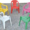 Sedia con braccioli in resina colorata per bambini – Colori assortiti set 4 pezzi