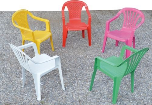 Sedia con braccioli in resina colorata per bambini – Colori assortiti set 4 pezzi